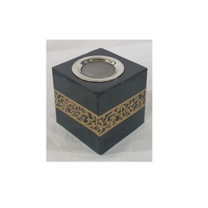 Quemador de incienso Bakhoor de latón hecho a mano con detalles tallados para uso en Ramadán y Majlis - Product Image 4