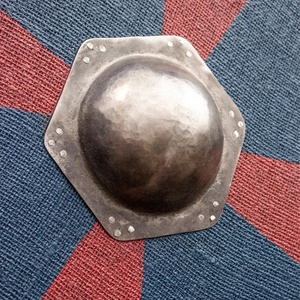 JEXMOO Bouclier Viking artisanal de 24 pouces en bois et acier à haute teneur en carbone, design de la tige centrale, avec support de personnalisation et de compatibilité - Product Image 4