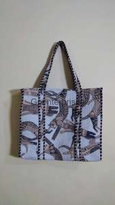 Femmes de haute qualité toutes saisons blanc coton doublé fourre-tout Shopping sac de transport numérique imprimé matelassé accessoire de mode - Product Image 3