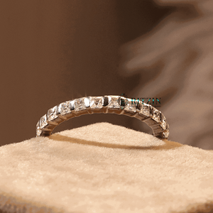Princess Cut Diamond Bar Setting Full Eternity Wedding Band para mujer - Product Image 5