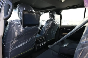 SUV Essence d'Occasion 2025 >8L 5 Places Volant à Gauche Sièges en Cuir Automatique Toit Panoramique Caméra Arrière 360° Écran Tactile - Product Image 4