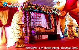 Maravilloso Jhula DE BODA indio para bodas, columpio nocturno Sangeet de moda para novia, Columpio de Escenario nocturno Sangeet DE BODA espléndida - Product Image 6