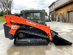 EPA और डीजल Kubota SVL95-2S के साथ तेजी से वितरण स्किड स्टीयर ट्रैक लोडर अनुलग्नकों के साथ बिक्री के लिए कीमत
