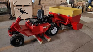 La mejor máquina de césped para campos deportivos, Peinador de relleno de arena con barredora de material PP sintético para campo de fútbol artificial - Product Image 6