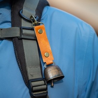 Clochette Répulsive d'Ours pour Extérieur avec Boucle de Suspension, Accessoire Porte-clés, Clochettes Durables en Métal de Fer pour Randonnée, Camping et Sécurité des Animaux