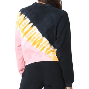 Sudadera clásica para mujer elaborada con costuras duraderas, puños acanalados y dobladillo que ofrecen un atractivo atemporal para los trajes diarios - Product Image 3