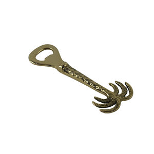 ที่เปิดขวดดีไซน์สวยงาม ทำจากทองเหลือง ผิวสัมผัสแบบโบราณ พร้อมด้ามจับที่สะดวกสบาย เหมาะสำหรับร้านอาหาร บาร์ และโรงแรม - Product Image 5