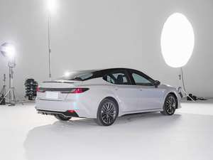 Usado para Camry 2024 Híbrido Sedán Automático, Asientos de Cuero, Techo Panorámico, Buen Estado, Listo para Enviar - Product Image 6