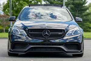 Excelente estado, Mercedes-Benz E63 S AMG Sedán 2015 usado, 46 mil millas. - Product Image 4