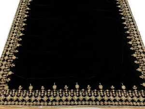 Chal Tradicional Pakistaní de Terciopelo Negro Clásico con Bordado Enriquecido, Poliéster Sólido Transpirable para Invierno - Product Image 2