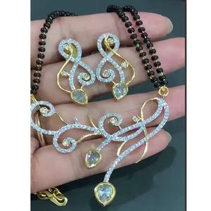 Elegante mejor calidad chapado en oro AD Stones Look Mangalsutra con pendientes perfectos para boda colección de uso diario para mujeres - Product Image 1