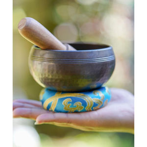 Cuenco Cantador Decorativo de Acero Inoxidable Pulido, Tradicional Tibetano, Hecho a Mano, para Meditación, Yoga, Sanación, Terapia de Sonido - Product Image 4