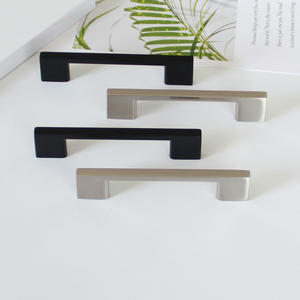 Poignées de meuble contemporaines en alliage de zinc, écologiques et durables, noir mat argenté, forme barre minimaliste, pour tiroirs de cuisine - Product Image 4