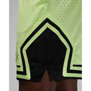 Shorts en maille à cordon de serrage avec logo personnalisé, 100% polyester, maille épaisse et lourde, shorts de sport pour hommes, shorts de basket-ball, meilleur short tendance - Product Image 3