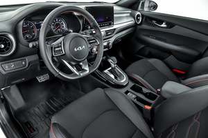 Kia Forte GT Sedán 2024, Automático, Tracción Delantera, Asientos de Tela, Interior Oscuro, Volante a la Izquierda, Euro VI, Automóvil Eléctrico, China - Product Image 3