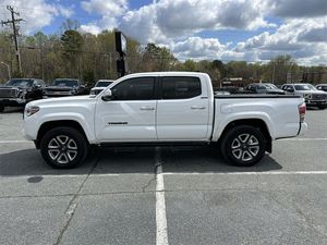 Auto Usado de Calidad a Precio Accesible, Toyota Tacoma Limited 2016, Volante a la Izquierda - Product Image 3