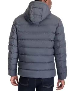 Veste matelassée d'hiver à motif de conception personnalisée OEM pour femmes col montant avec fermeture à glissière en toile unie produit fini à faible taux - Product Image 3