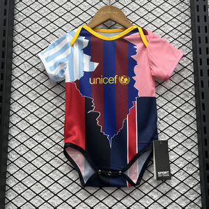 Divisa da Calcio per Bambini Personalizzabile di Alta Qualità, 100% Poliestere Antibatterico, Traspirante, Elasticizzato, ad Asciugatura Rapida - Product Image 4