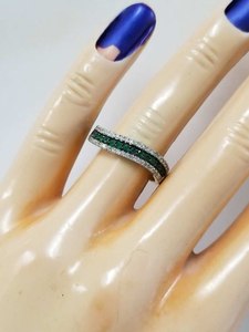 แหวนแต่งงานแบบโค้งประดับเพชรทรงกลมครึ่งวงกลม ดีไซน์คลื่น สำหรับผู้หญิง ฉลองครบรอบ วันหมั้น ของขวัญแทนใจ โรงงานเครื่องประดับชั้นดี - Product Image 4