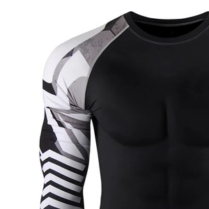 Último diseño de los hombres de manga larga Rash Guard secado rápido transpirable Spandex/poliéster ropa de gimnasio para el entrenamiento de MMA - Product Image 4