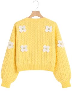 Cardigan en tricot torsadé jaune pastel personnalisé pour femme, avec applique florale blanche, col en V, boutonné devant, mignon pour l'hiver - Product Image 5