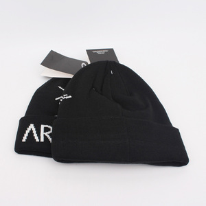 Bonnets de froid de conception de mode d'OEM ODM chauds grande lettre logo partout impression tricot logo personnalisé bonnet tricoté fabriqué au Vietnam - Product Image 6
