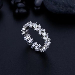 Anillo de Boda con Diamantes Cultivados en Laboratorio, Corte Marquesa Floral, Eternidad Completa, Oro Blanco de 14k, Regalos de Aniversario para Mujer, E/VS - Product Image 5