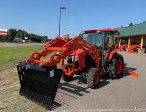 Tracteur Kubota LA1055 avec moteur puissant, option de chargeur frontal et arrière, puissance de levage de cabine pour les fermes, tracteur d'occasion - Product Image 2