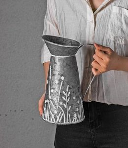 Whispers of Nature Florero de mesa de acero inoxidable con recipiente floral rústico moderno para flores frescas con encanto - Product Image 4