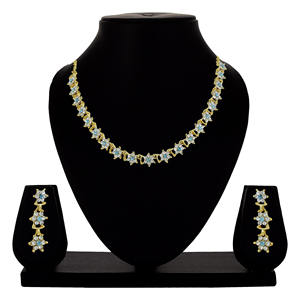 Ensemble de collier ras du cou fantaisie florale - Product Image 1