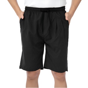 Pantalones cortos Bermuda negros de secado rápido para hombre con cintura con cordón y bolsillos estilo casual - Product Image 1
