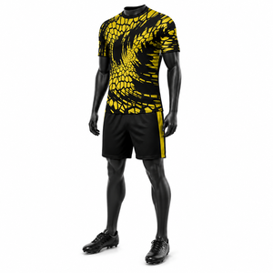 Conjunto de Uniforme de Fútbol Personalizado Rojo y Negro para Hombre, Cuello en V, Manga Corta, Sublimado, Absorbente de Humedad, 100% Poliéster, Corte Atlético - Product Image 3