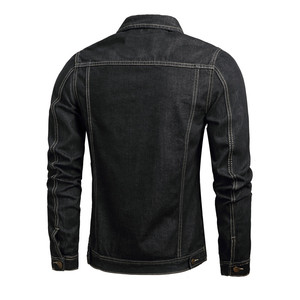 แจ็คเก็ตยีนส์ลำลองผู้ชายสำหรับฤดูใบไม้ร่วง มีกระเป๋าสามมิติ ทรงหลวม แต่งกระดุม ผ้าปรับแต่งได้ สีน้ำเงิน - Product Image 2