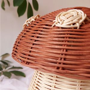 Cesta de setas tejida a mano de ratán natural para niños, cesta de lavandería con forma bonita única para guardar juguetes y libros - Product Image 4