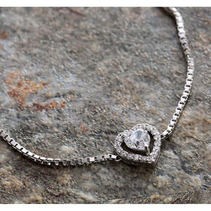 Pulsera Solitario Corazón de Plata de Ley 925 CLARA con Zirconia Suiza, Regalo para Mujeres y Niñas - Product Image 3