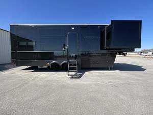 Remolque de Quinta Rueda Compacto de Lujo y Confort, de Alta Gama, Europeo, Ligero, de Aluminio y Acero Inoxidable para Viajes, a Precio Rebajado - Product Image 3