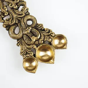 Diya-Diya de latón hecho a mano, compra a granel Imperial, diseño de serpiente grande tradicional, Ghee/Pooja Diya - Product Image 4