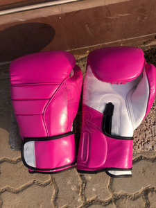 Gants de boxe de sac de sable professionnels pour hommes et femmes pour les arts martiaux Muay Thai Fighting pour Velcro Support de poignet Crochet et boucle - Product Image 3