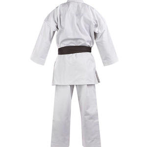 Kimono de judo de alta calidad, enfocado en la práctica, con costuras resistentes, tela de algodón transpirable y calidad duradera y confiable. - Product Image 4