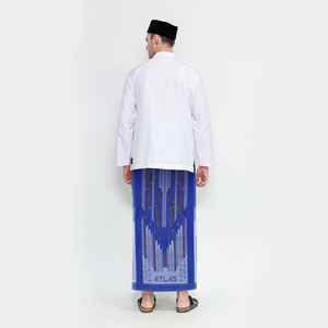 Vente en gros ATLAS Idaman Sarong musulman pour homme Indonesia Rayon Blue Premium Quality 125x105cm - Product Image 4