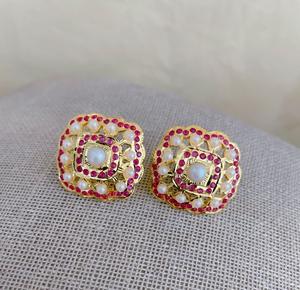 ต่างหูแบบดั้งเดิม ดีไซน์เรียบหรู คุณภาพดี ชุบทอง ดูดีมีระดับ เหมาะสำหรับงานแต่งงาน คอลเลคชั่นสำหรับผู้หญิงและเด็กผู้หญิง - Product Image 2