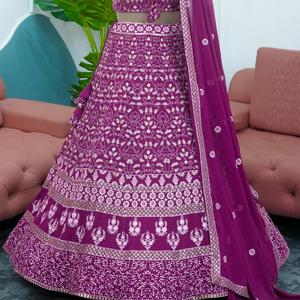 Vente en gros Mystic Belle Lavande Brodée Lehenga Choli Festive Wear avec Glam Subtil - Product Image 2