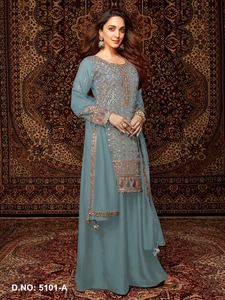 Hermoso Conjunto Tradicional de Fiesta con Bordado Pesado y Lentejuelas de 3mm - Nuevo Kurti de Seda Maruti Fashion de la India - Product Image 3