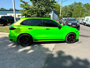 Porsche Cayenne GT S AWD 2013 / Disponible à la vente avec faible kilométrage, moteur essence, véhicule bien entretenu et sans accidents - Offre spéciale - Product Image 4