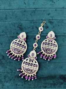 Boucles d'oreilles traditionnelles de haute qualité avec Tikka pour femmes Vintage Ethnic Indian Heritage Jewelry Idéal pour les festivals, les mariages - Product Image 3