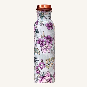 Luxueuse bouteille d'eau en cuivre imprimé floral violet, avantages ayurvédiques bouteille d'eau en métal pour le bureau, la salle de sport et les cadeaux d'entreprise - Product Image 1