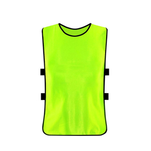 Chalecos de entrenamiento de fútbol de alta calidad de último diseño en colores sólidos | Baberos de fútbol disponibles a precios razonables - Product Image 1