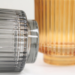Bougeoir côtelé décoratif en verre pour intérieurs modernes et classiques à un prix abordable - Product Image 4