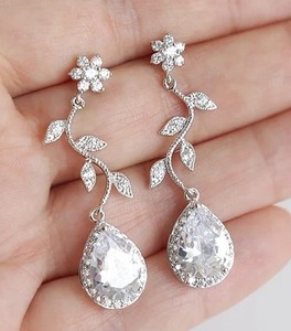 Collar y pendiente de moissanita de plata esterlina blanca, hermoso collar, pendiente, regalo para boda y joyería personalizada - Product Image 4