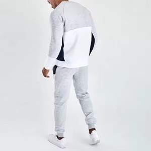 Conjuntos Deportivos Casuales Cómodos al por Mayor, Diseño OEM, Ropa Deportiva para Correr, Logotipo Personalizado, Conjuntos Deportivos para Hombre - Product Image 2